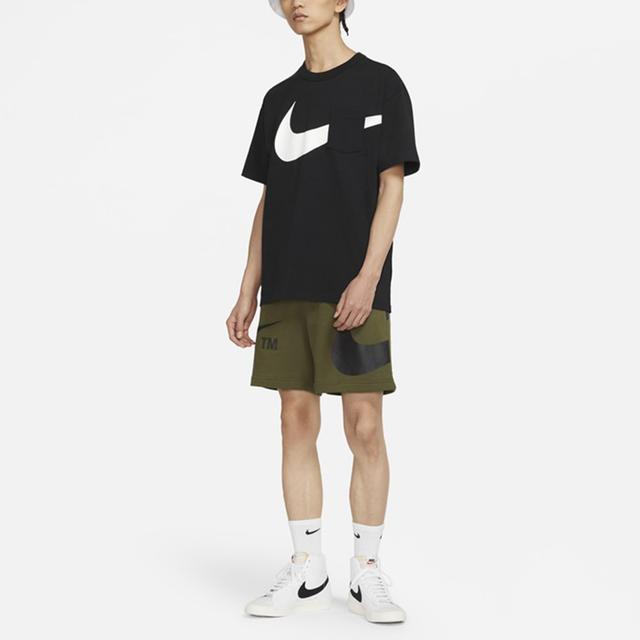 Nike Sportswear Swoosh Logo