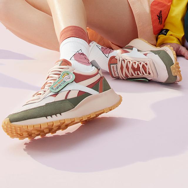 KAKAO FRIENDS x Reebok classic legacy