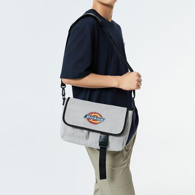 Dickies Logo