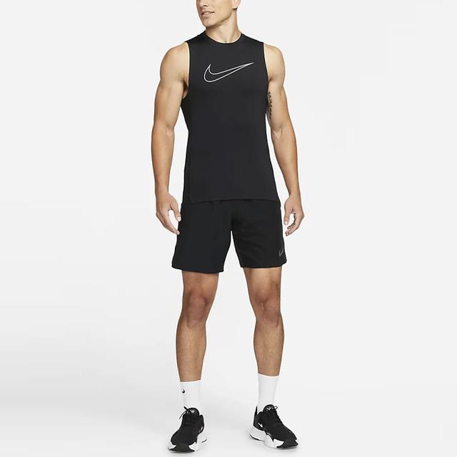 Nike Pro Dri-FIT Logo