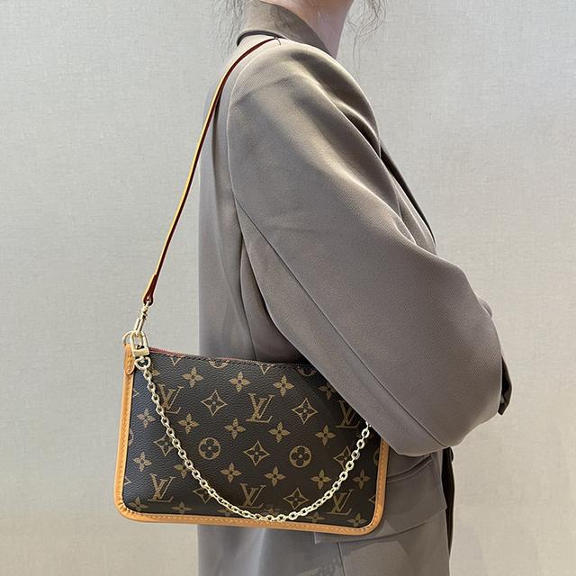 LV Carryall 60cm