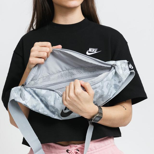 Nike heritage hip pack