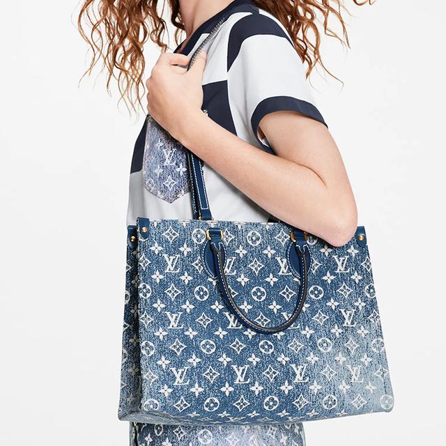 LOUIS VUITTON ONTHEGO MM Tote