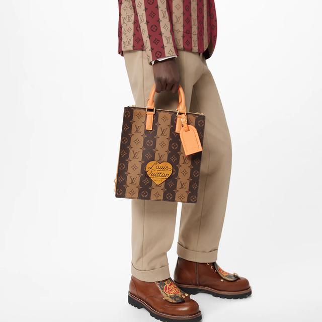 LOUIS VUITTON x NIGO Sac Plat