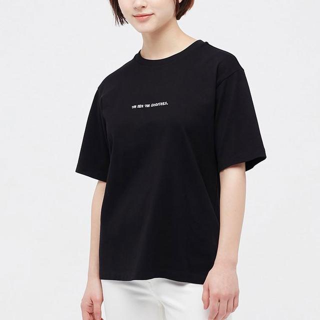 UNIQLO x pop mart T