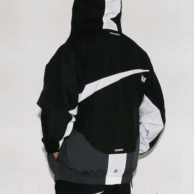 Nike Sportswear SwooshLogo