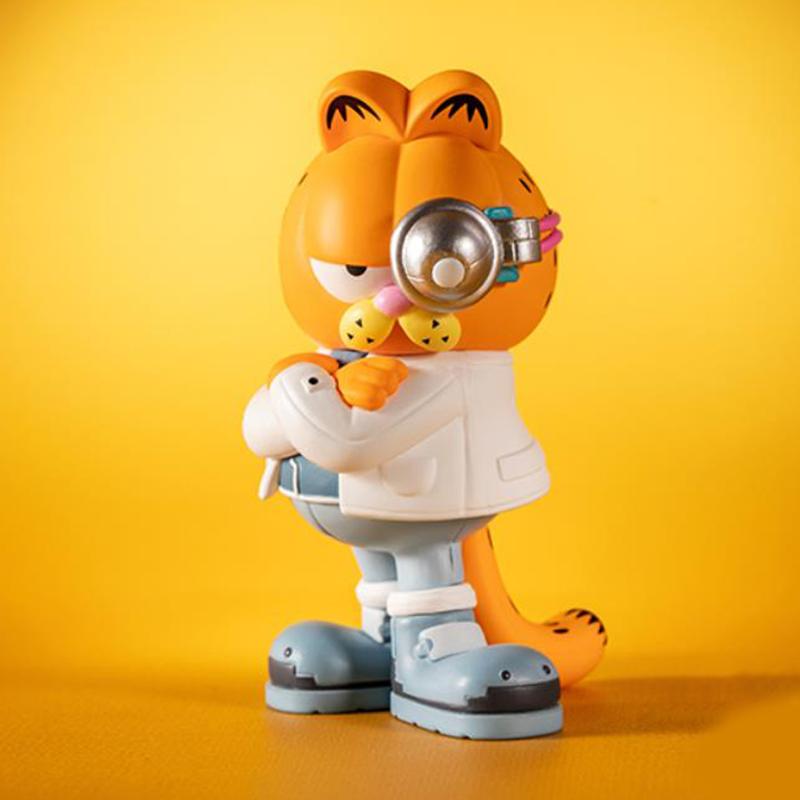 POP MART Garfield 12