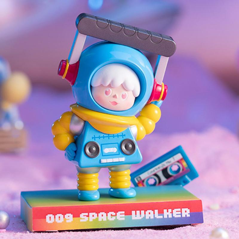 POP MART 009 Space Walker