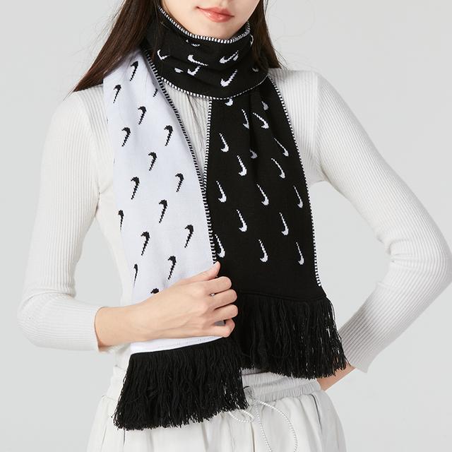 Nike Swoosh Scarf 2.0