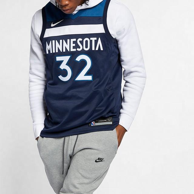Nike NBA Towns 32