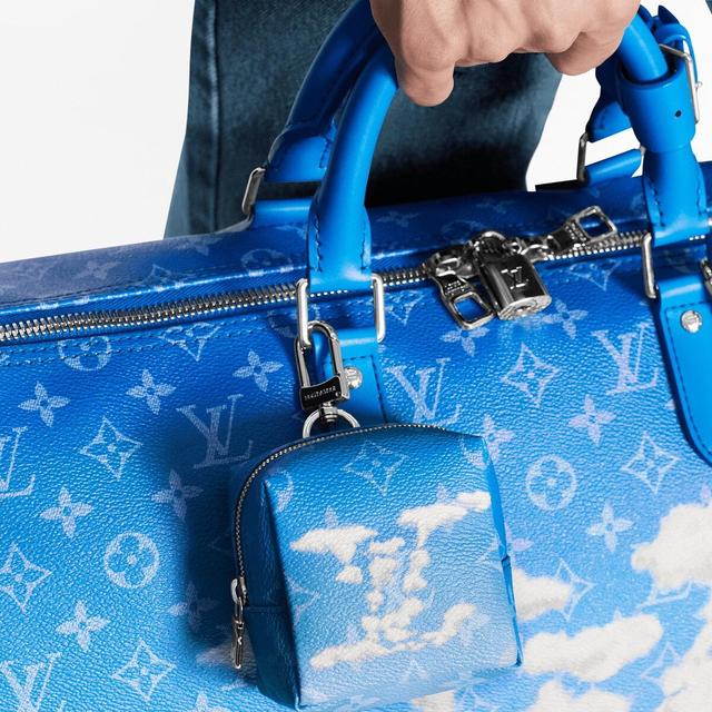 LOUIS VUITTON LV