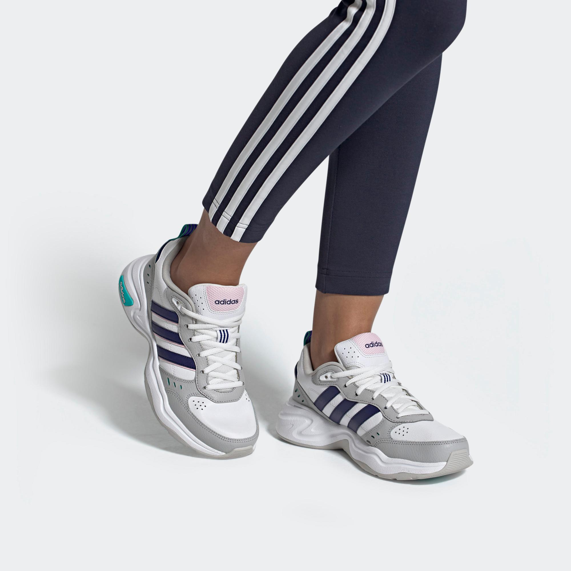 adidas neo Strutter