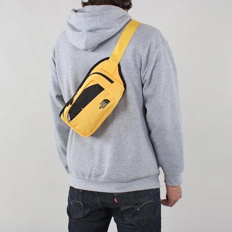 THE NORTH FACE Bozer II Sling Bag logo