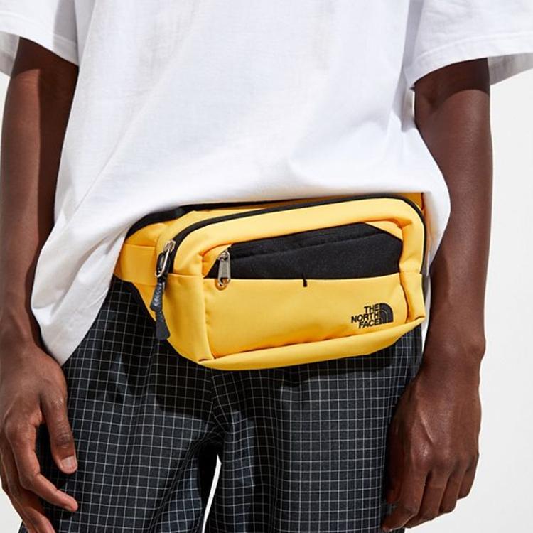 THE NORTH FACE Bozer II Sling Bag logo