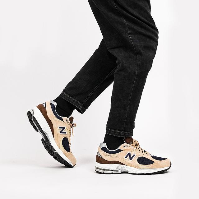 New Balance NB 2002R