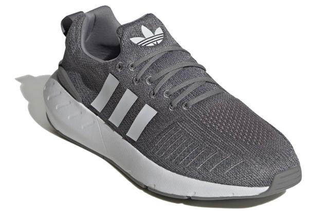 adidas originals Swift Run 22