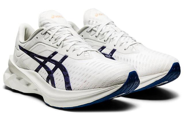 Asics Novablast Sps