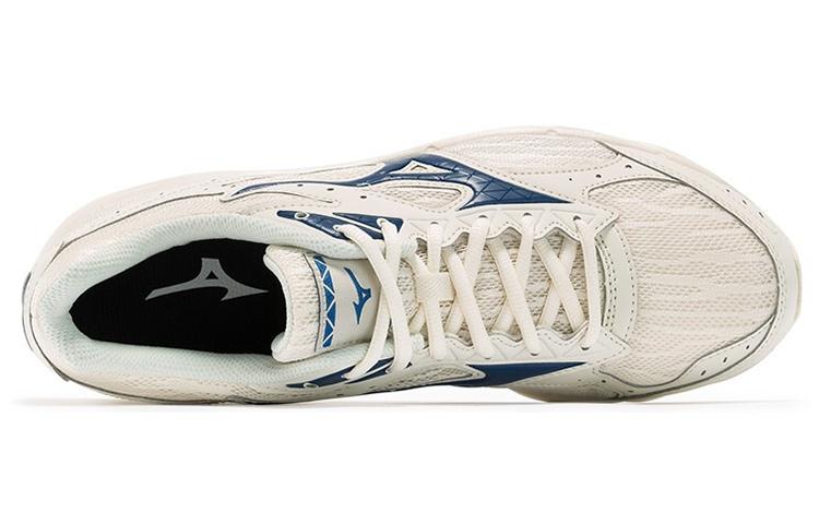 Mizuno Spark 3