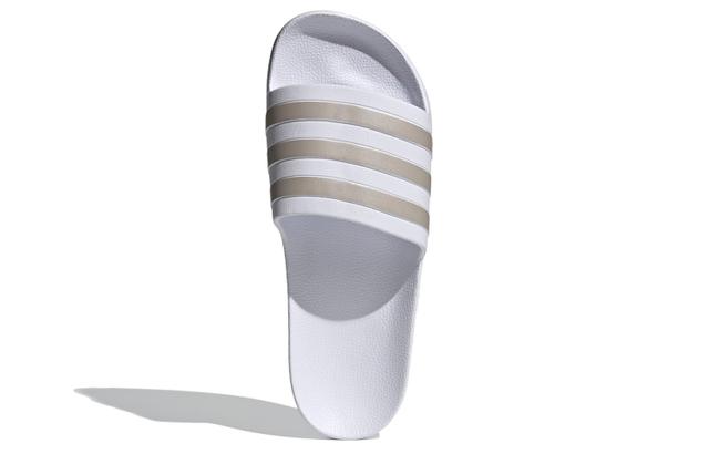 adidas Adilette