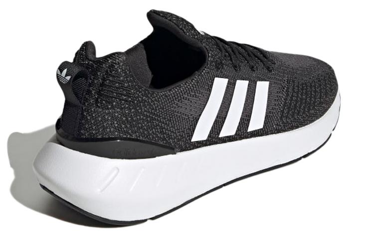 adidas originals Swift Run 22