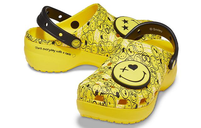 SMILEY x Crocs Classic clog