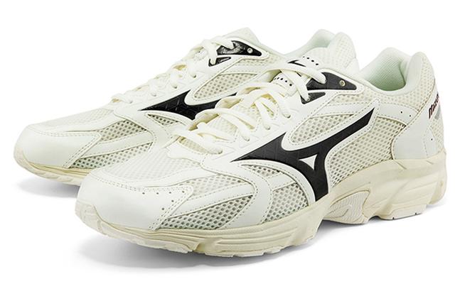 Mizuno Spark CN1