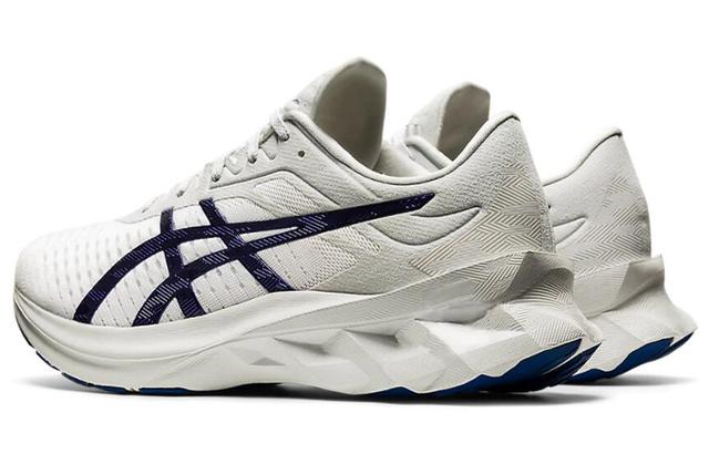 Asics Novablast Sps