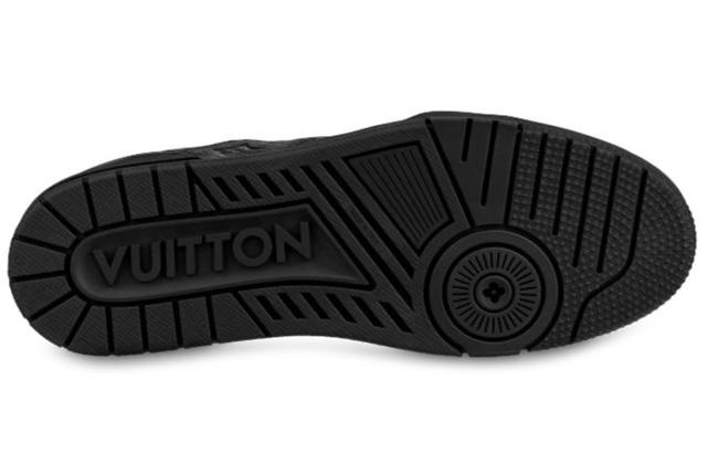 LOUIS VUITTON Trainer logo