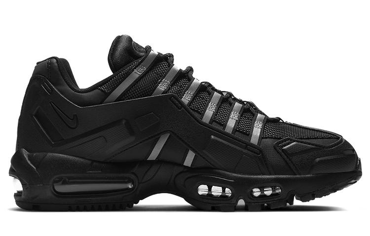 Nike Air Max 95 NDSTRKT "Black"