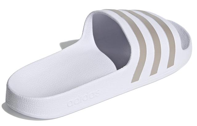 adidas Adilette