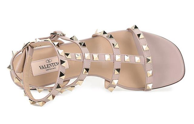 Valentino Rockstud