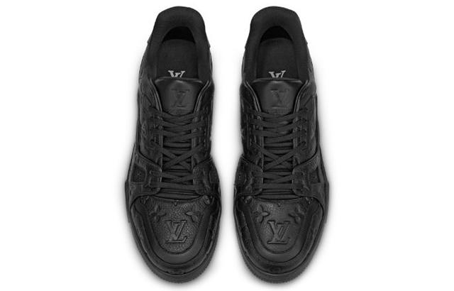 LOUIS VUITTON Trainer logo