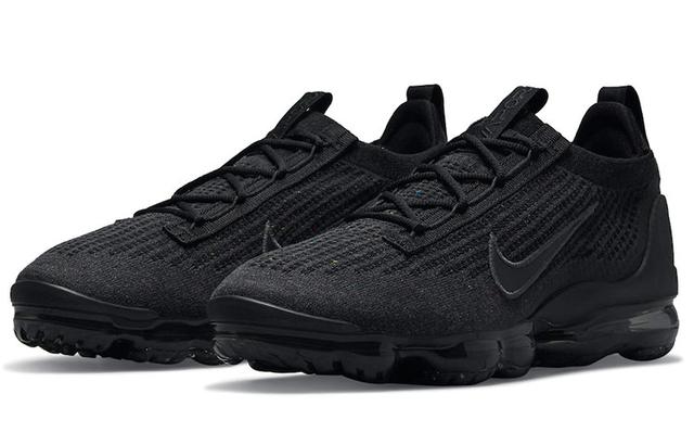 Nike Vapormax triple black