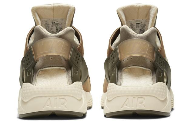 Stussy x Nike Huarache le qs "desert oak"