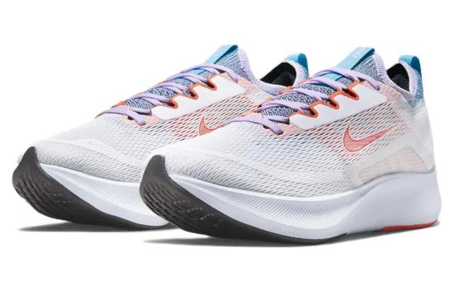 Nike Zoom Fly 4