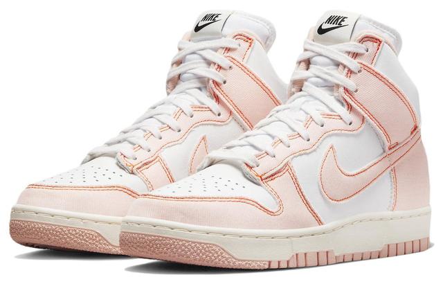 Nike Dunk "Arctic Orange"