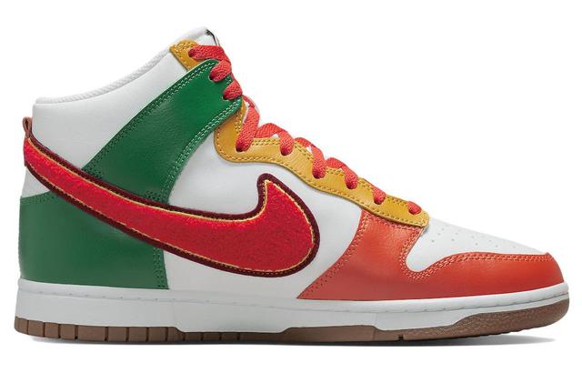 Nike Dunk retro university "chenille swoosh"