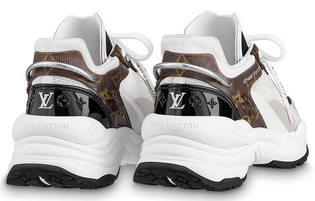 LOUIS VUITTON Run 55