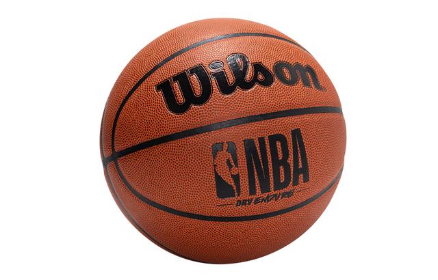 Wilson x NBA 7 PU