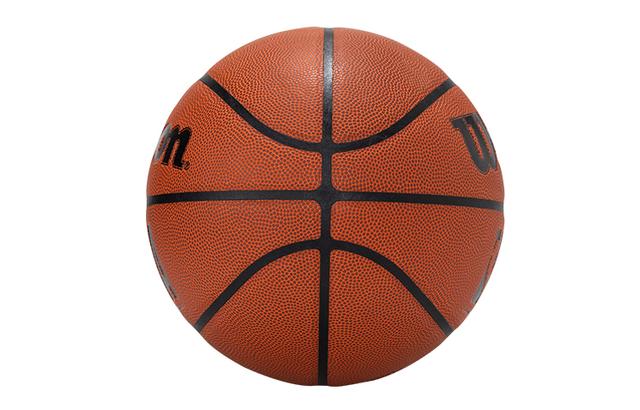 Wilson x NBA 7 PU