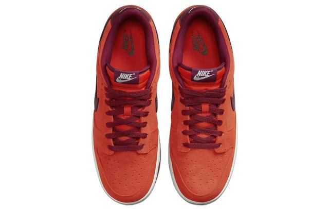 Nike Dunk Low "Orange Suede"