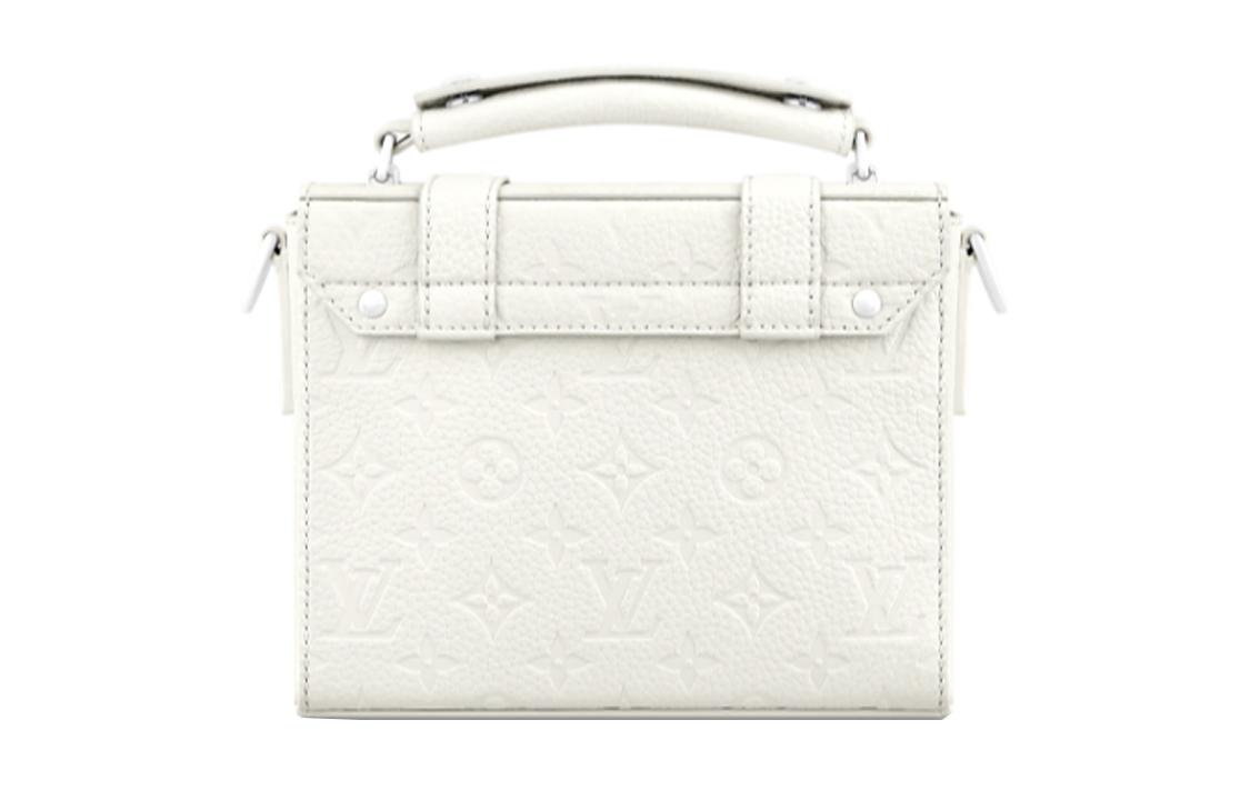 LOUIS VUITTON SOFT TRUNK 520