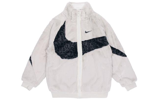 Nike Sportswear Swoosh Logo