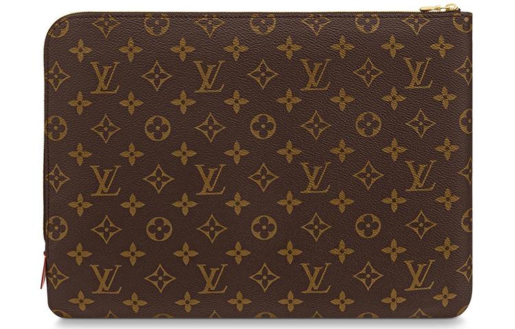 LOUIS VUITTON Etui Voyage