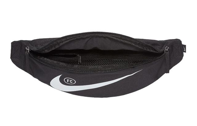 Nike F.C. HIP PACK. logo