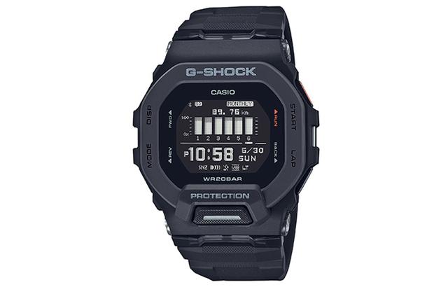 G-SHOCK G-SQUAD GPS LED GBD-200-1PR-person