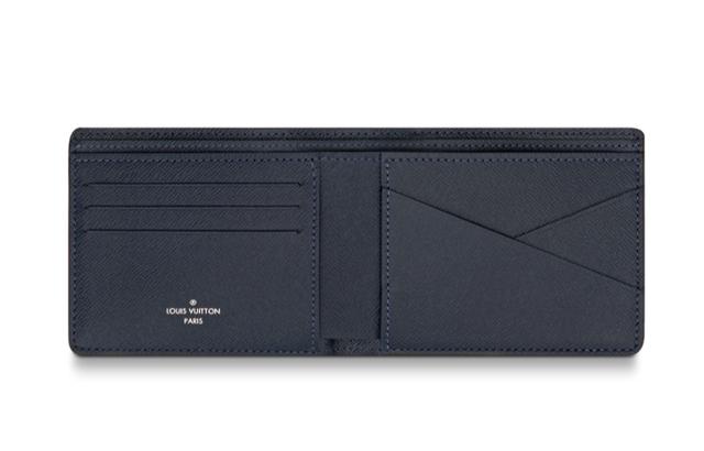 LOUIS VUITTON Multiple wallet