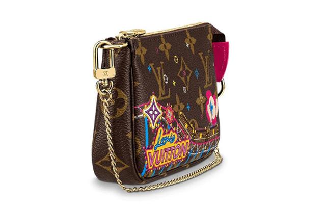 LOUIS VUITTON Pochette Accessoires