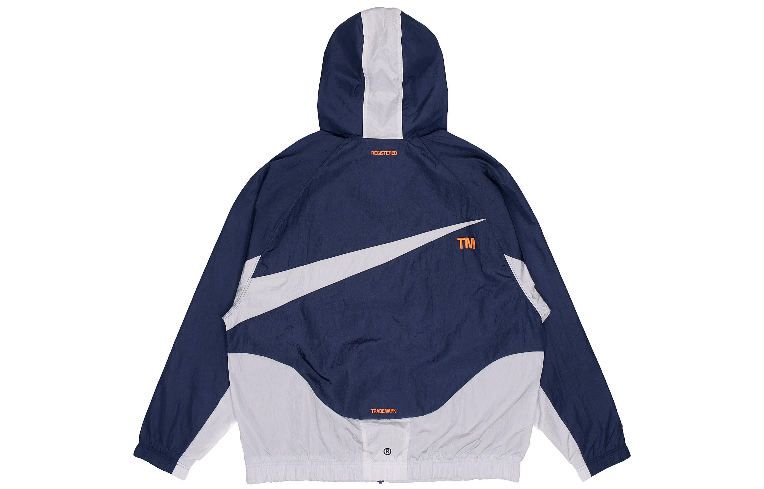 Nike Sportswear Swoosh Logo