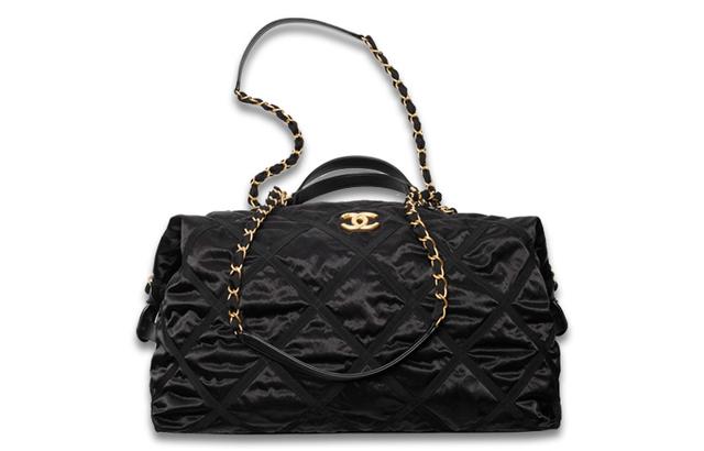 CHANEL MAXI tote